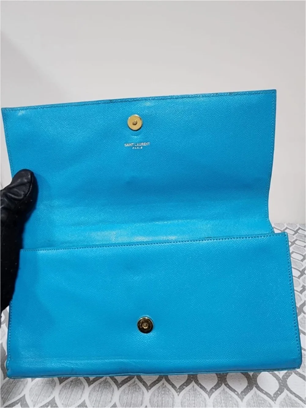 Authentic YVES SAINT LAURENT Caviar Leather Cassandre Clutch Bag turquoise - Picture 6 of 15